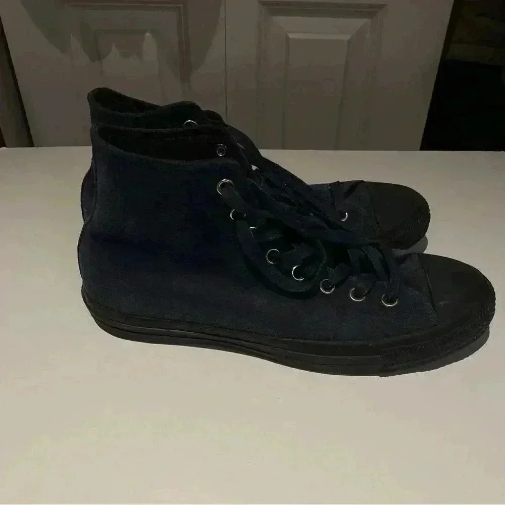 Converse Men's Chuck Taylor Navy Blue/ Black Suede